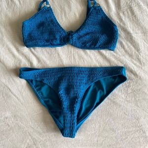 Shade & Shore cheetah bikini set with padded and lined top
Top 34DD
Bottom M